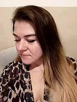 Snapshot of LunikaLunaX chatting on 10, 2, 2025 LunikaLunaX online show from 10, 2, 2025