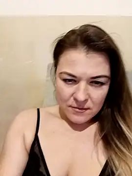 Snapshot of LunikaLunaX chatting on 11, 2, 2025 LunikaLunaX online show from 11, 2, 2025