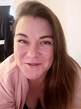 Snapshot of LunikaLunaX chatting on 11, 1, 2026 LunikaLunaX online show from 11, 1, 2026