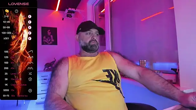 Snapshot of MAGABEAR077 chatting on 2, 5, 2026 MAGABEAR077 online show from 2, 5, 2026
