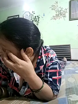 Kavya kapoor online show from 7, 4, 2026