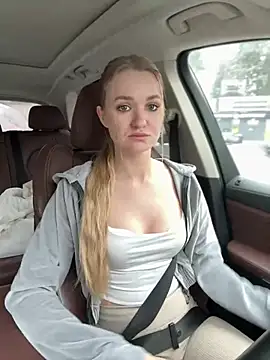 Devill Angel  online show from 28, 2, 2025