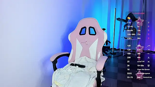 Kendall Bunnyy online show from 14, 4, 2026