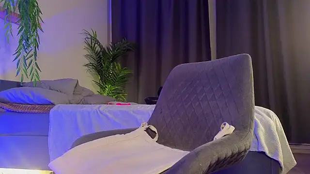 Call Yes online show from 8, 12, 2024