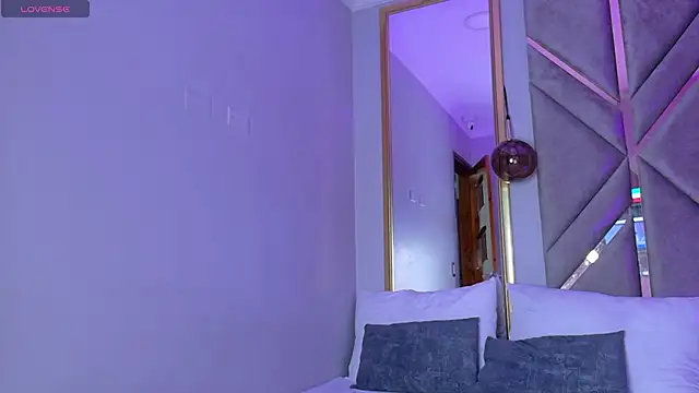 Lola King online show from 31, 1, 2025