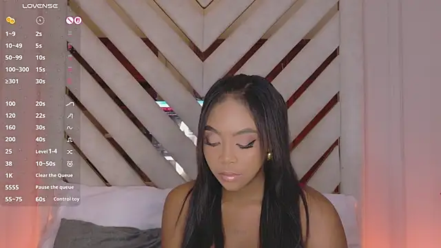 Snapshot of Lola_King chatting on 17, 7, 2026 Lola King online show from 17, 7, 2026