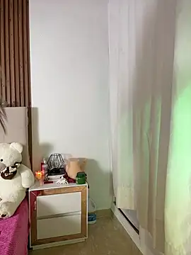 Snapshot of littlemelodi18 chatting on 5, 6, 2026 littlemelodi18 online show from 5, 6, 2026