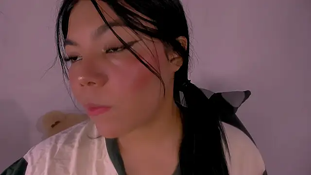 veky saliva01 online show from 15, 12, 2025