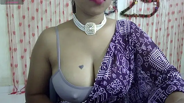 Snapshot of Preeti-Sexy chatting on 8, 2, 2025 Preeti-Sexy online show from 8, 2, 2025