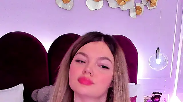 ZaraBloom online show from 3, 3, 2026