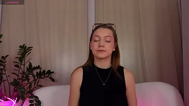 Snapshot of AliceBrayan chatting on 17, 3, 2025 AliceBrayan online show from 17, 3, 2025