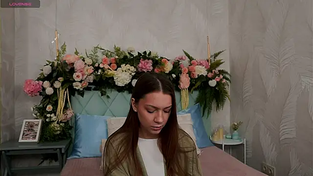 AliceBrayan online show from 5, 3, 2026