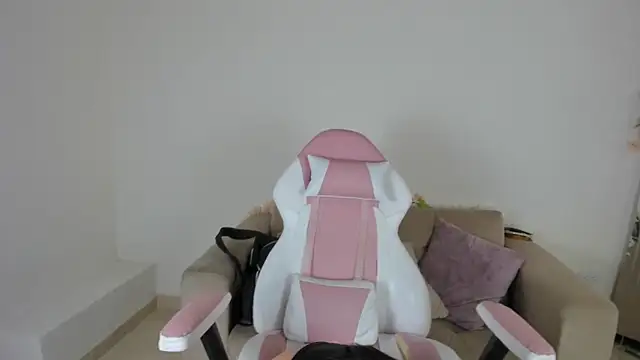 Charlotte cowell sub1  online show from 29, 12, 2024