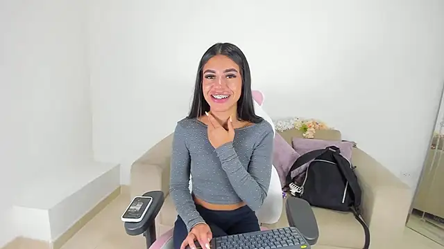 Charlotte cowell sub1  online show from 12, 3, 2025