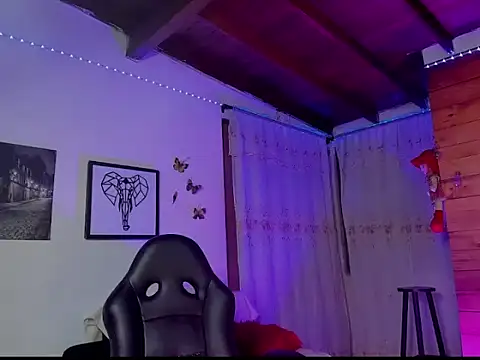 mykaelahoney online show from 5, 2, 2026