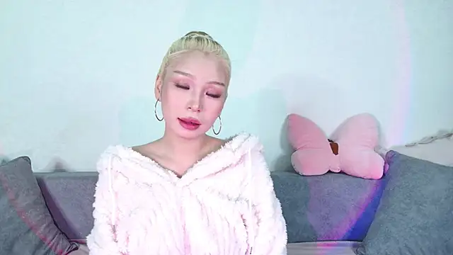 RileyMee online show from 6, 1, 2025