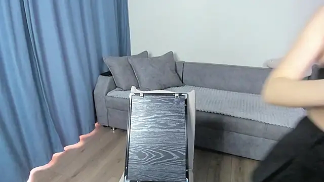 RileyMee online show from 12, 1, 2025