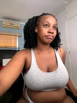 Candy Love 18 online show from 25, 9, 2025