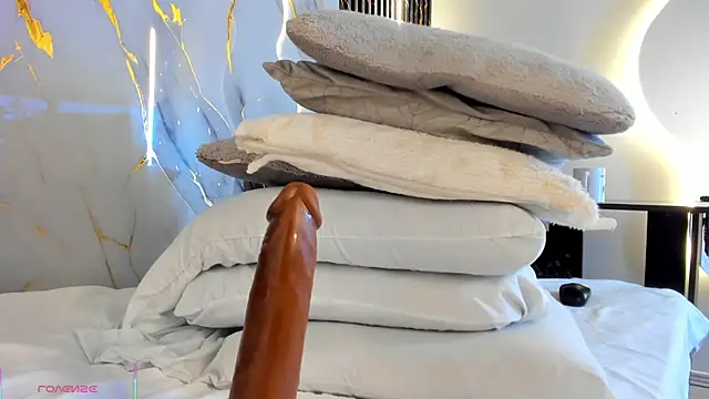 ebony hot1 online show from 8, 3, 2026