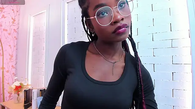 Snapshot of amber-hill chatting on 13, 2, 2025 amber-hill online show from 13, 2, 2025