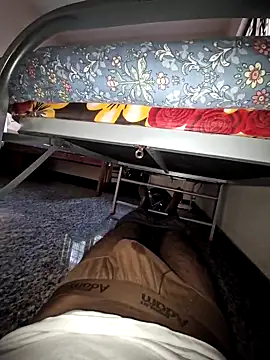 Snapshot of Yours_daddy6728 chatting on 21, 11, 2025 Yours daddy6728 online show from 21, 11, 2025