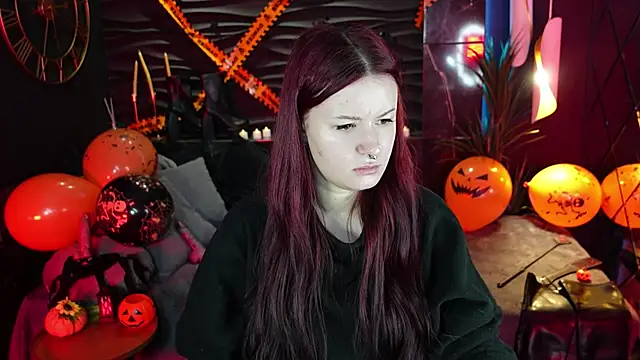 Lily Moonlight online show from 30, 10, 2025