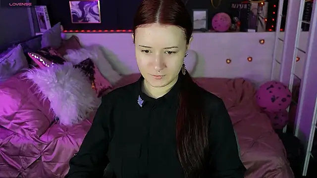 Lily Moonlight online show from 22, 2, 2026