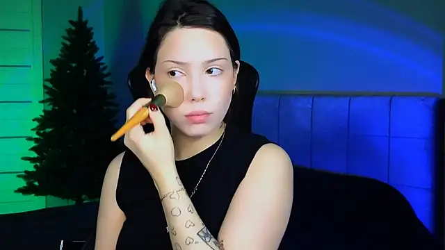 Stacy Gonzales  online show from 18, 12, 2024