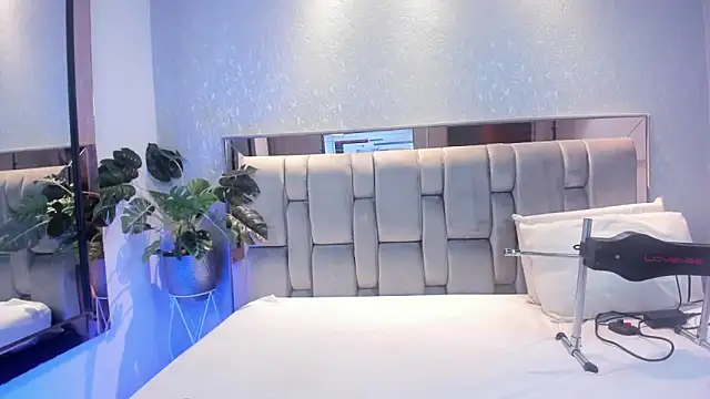 RoseTaylor   online show from 6, 11, 2025