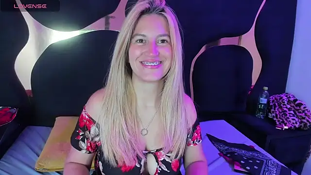 GiaRoussel online show from 8, 2, 2026