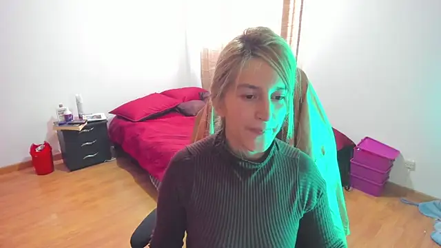 GiaRoussel online show from 7, 4, 2026