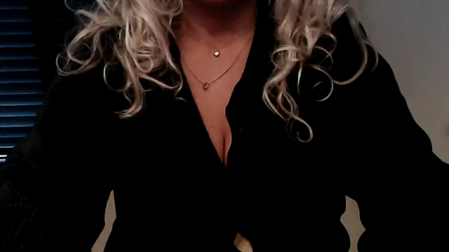 JenniLowen online show from 12, 10, 2025