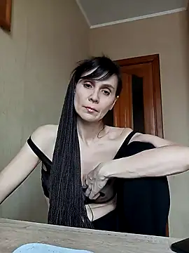 Francenia lolis online show from 13, 3, 2025