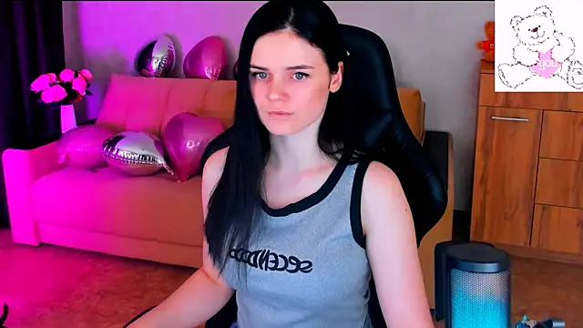 Snapshot of Lora_Cain chatting on 14, 2, 2025 Lora Cain online show from 14, 2, 2025