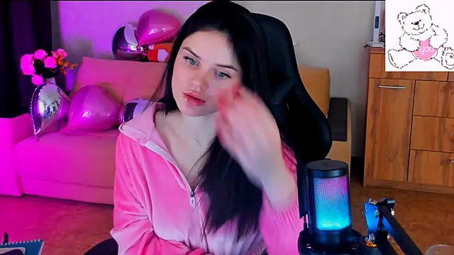 Snapshot of Lora_Cain chatting on 22, 2, 2025 Lora Cain online show from 22, 2, 2025