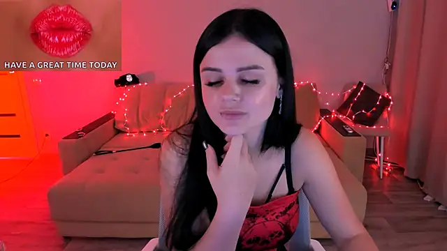 Snapshot of Lora_Cain chatting on 23, 9, 2025 Lora Cain online show from 23, 9, 2025