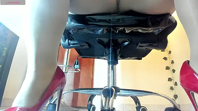 aitana-purple online show from 8, 3, 2026