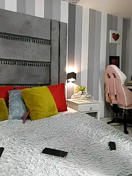 Julianewell online show from 3, 12, 2025