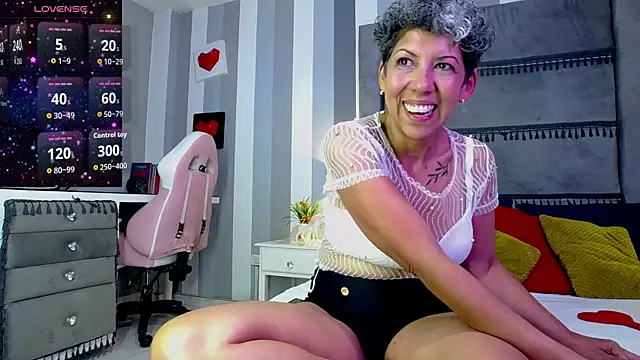 Julianewell online show from 4, 7, 2026