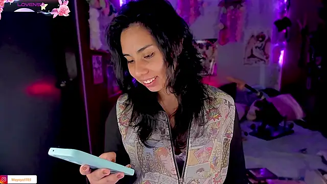 kiki cavilll online show from 18, 3, 2025