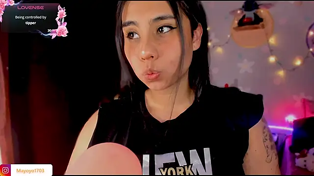 kiki cavilll online show from 24, 9, 2025