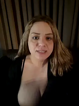 cansuozell online show from 12, 3, 2026