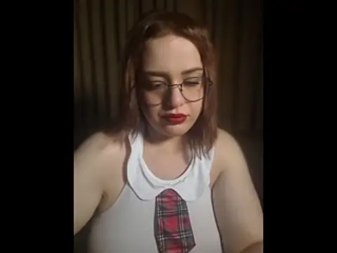 Snapshot of cansuozell chatting on 14, 6, 2026 cansuozell online show from 14, 6, 2026