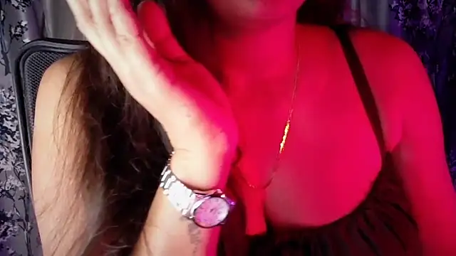 SexyAndHottie online show from 7, 4, 2026