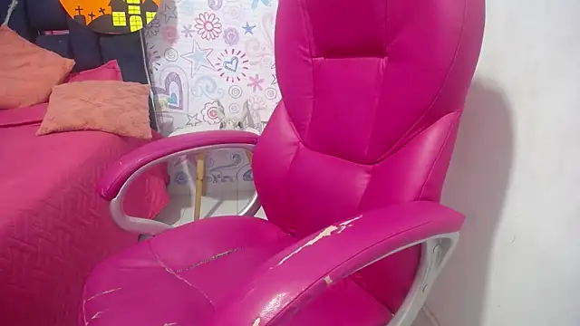 KOURTNEY-- online show from 29, 10, 2025