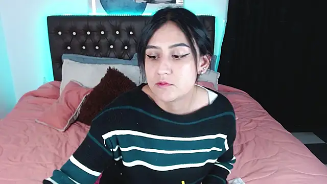 mia aira online show from 28, 2, 2025