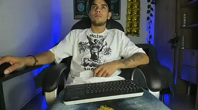 mikee scooth online show from 6, 1, 2025