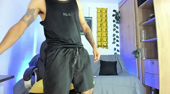 mikee scooth online show from 6, 1, 2025