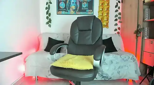 mikee scooth online show from 11, 1, 2025