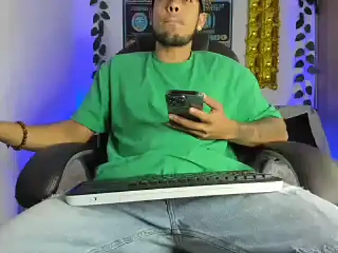 mikee scooth online show from 20, 1, 2025